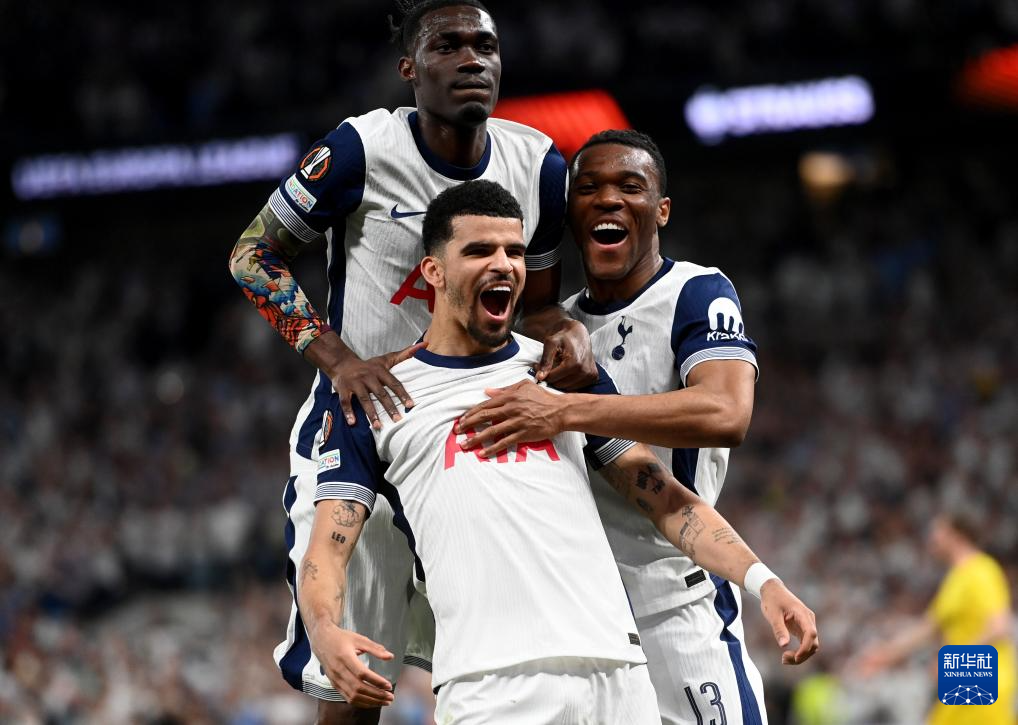 的教练组与 的教练组与