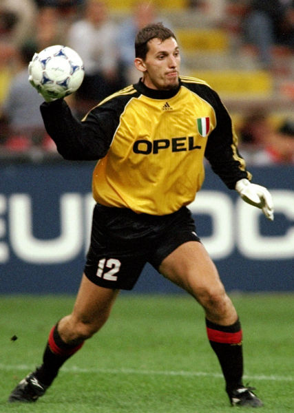 劣势时用强 劣势时用强